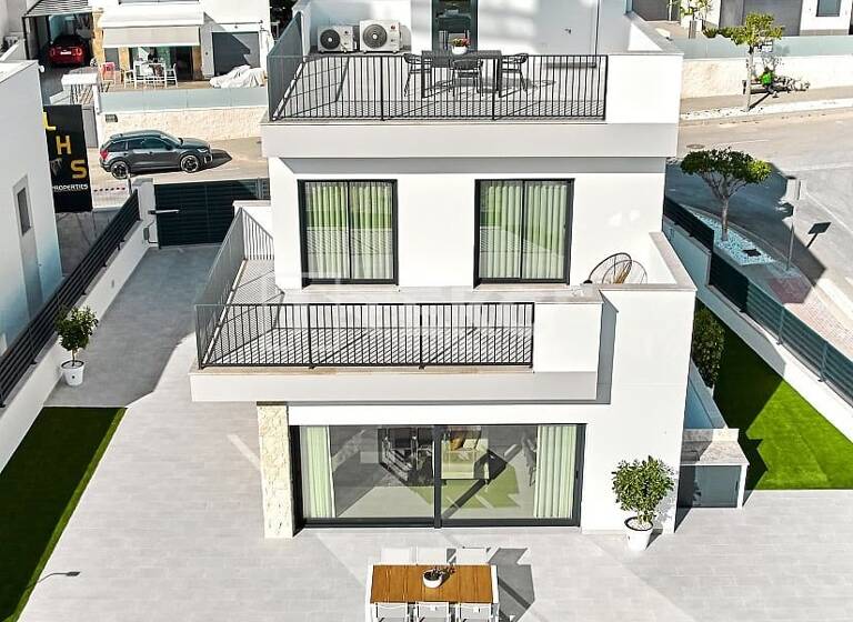Einfamilienhaus zum Kauf 649.000 € 4 Zimmer 190 m² 320 m² Grundstück Alicante 03193