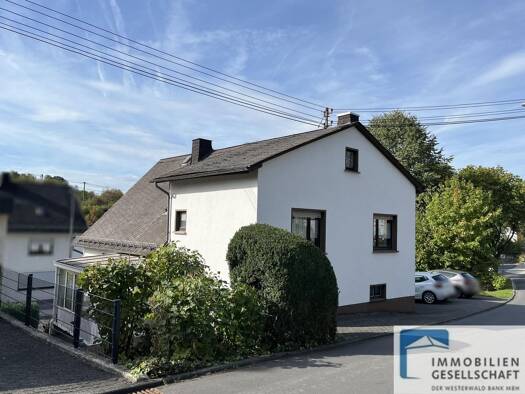 Einfamilienhaus zum Kauf 130.000 € 5 Zimmer 140 m² 610 m² Grundstück Streithausen Streithausen 57629