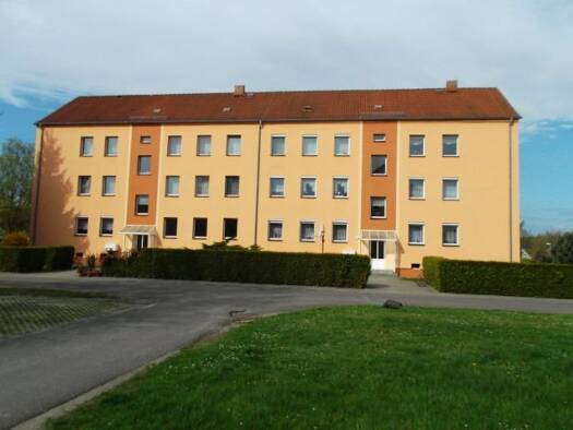 Wohnung zur Miete 337 € 3 Zimmer 63,5 m² 1. Geschoss frei ab sofort Karl-Marx-Straße 33 Lauta Lauta 02991