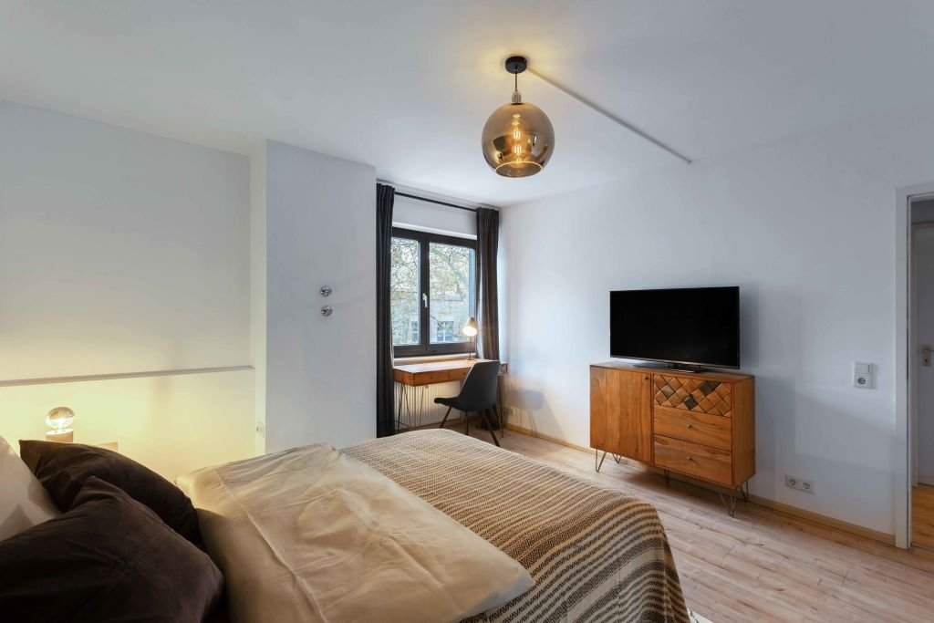 Wohnung zur Miete Wohnen auf Zeit 765 € 6 Zimmer 15 m²<br/>Wohnfläche 06.01.2025<br/>Verfügbarkeit Schleiermacherstraße 10 Nordend - Ost Frankfurt am Main 60316