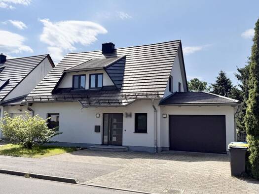 Einfamilienhaus zum Kauf 325.000 € 5 Zimmer 122 m² 435 m² Grundstück frei ab sofort Bernsdorf 02994