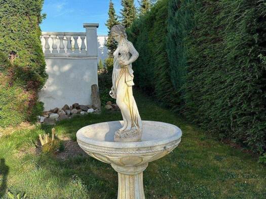 Haus zum Kauf 289.000 € 6 Zimmer 186,1 m² 800 m² Grundstück frei ab sofort Tannenweg 1 Limbach-Oberfrohna 09212