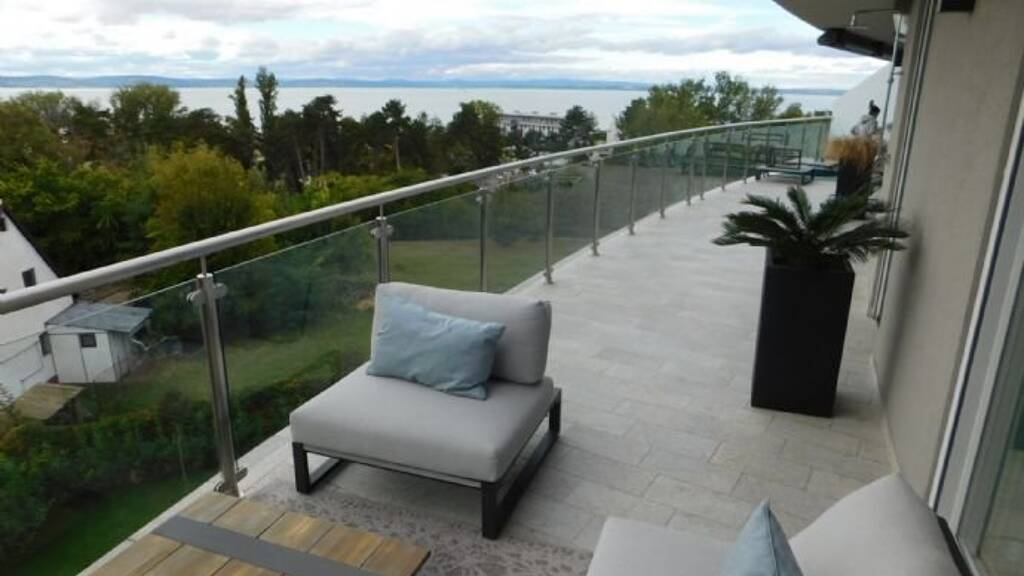 Penthouse zum Kauf 475.000 € 2.007 Zimmer 110 m² 3. Geschoss frei ab sofort Siófok 8600