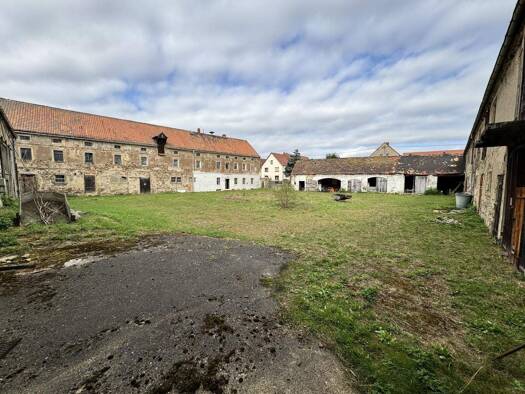 Bauernhaus zum Kauf 160.000 € 22 Zimmer 343 m² 4.437 m² Grundstück Clanzschwitz Liebschützberg OT Clanzschwitz 04758