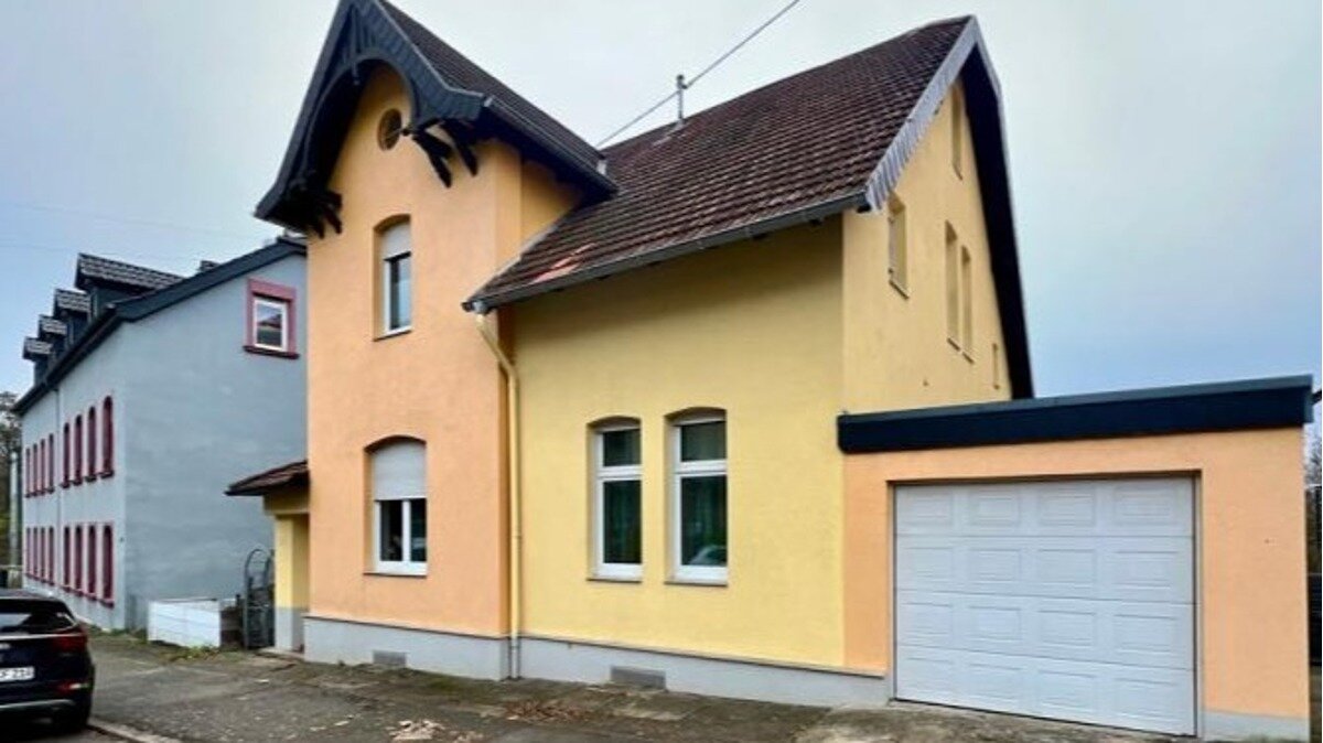 Einfamilienhaus zum Kauf 289.000 € 8 Zimmer 220 m²<br/>Wohnfläche 1.456 m²<br/>Grundstück Wiebelskirchen Neunkirchen/Saar 66540