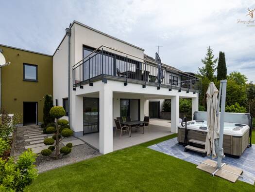 Einfamilienhaus zum Kauf 799.000 € 6 Zimmer 253,2 m² 439 m² Grundstück Helmstadt Helmstadt 97264