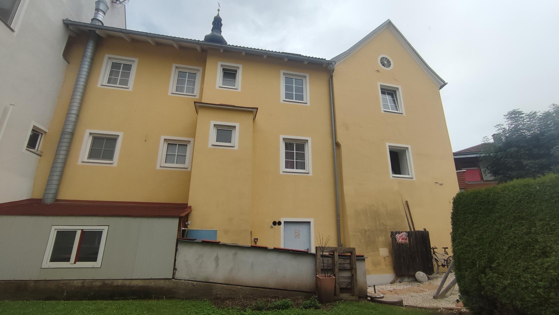 Mehrfamilienhaus zum Kauf 490.000 € 370,7 m²<br/>Wohnfläche 515 m²<br/>Grundstück Wolfsberg 9400