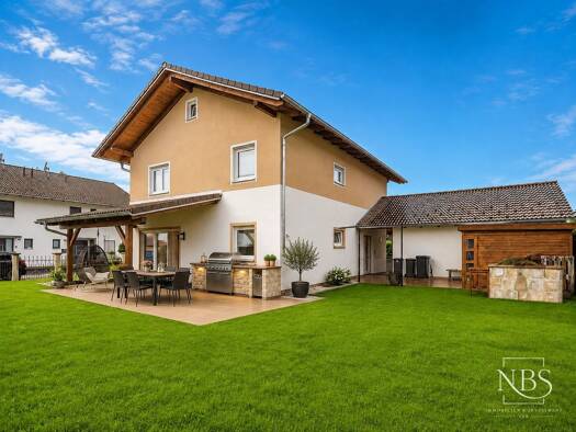 Einfamilienhaus zum Kauf 719.000 € 4,5 Zimmer 160 m² 557 m² Grundstück Tittmoning Tittmoning 84529