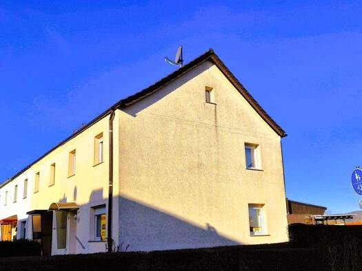 Reihenendhaus zum Kauf 119.000 € 3 Zimmer 76 m² 466 m² Grundstück frei ab sofort Sangerhausen 06526