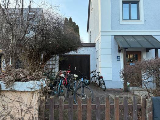 Reihenhaus zur Miete 1.990 € 4,5 Zimmer 112 m² frei ab 01.05.2026 Sendling-Westpark München 81369