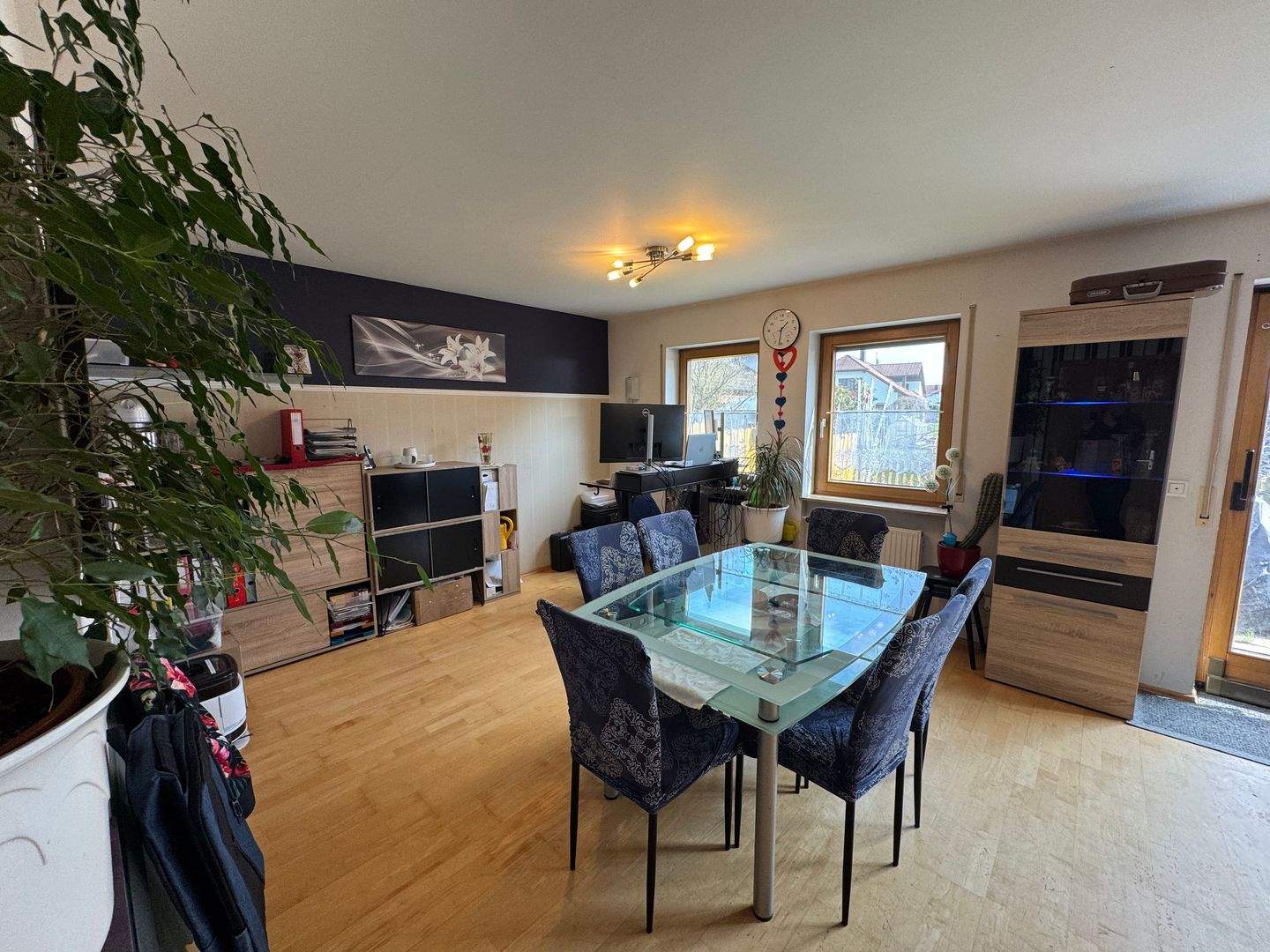 Immobilie in Uttenweiler - Modernisiertes Wohnerlebnis in Uttenweiler mit XXL Stellplatzpotenzial und bester Infrastruktur - Bild 4