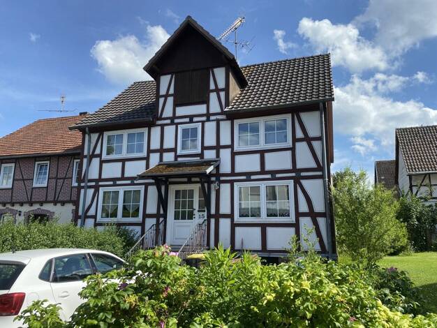 Einfamilienhaus zum Kauf 150.000 € 6 Zimmer 120 m² 597 m² Grundstück Niederelsungen Wolfhagen 34466
