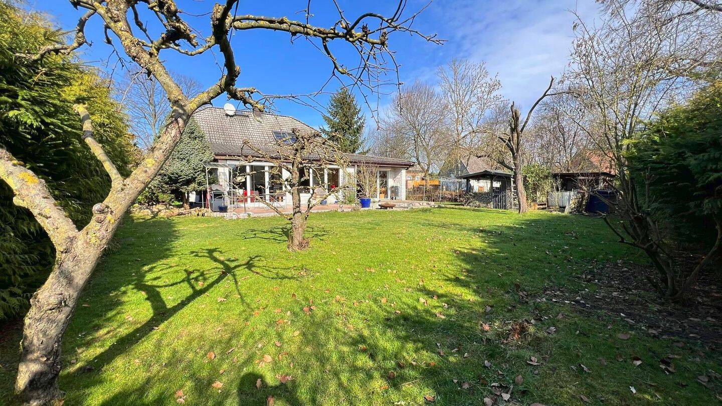 Immobilie in Grambow - Großes lichtdurchflutetes Einfamilienhaus in wunderbarer idyllischer Randlage von Schwerin - Bild 1