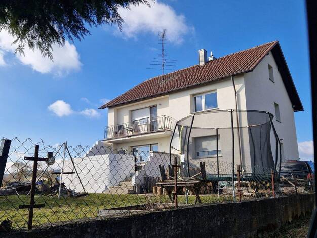 Mehrfamilienhaus zum Kauf 280.000 € 6 Zimmer 140 m² 1.063 m² Grundstück Rohrdorf Meßkirch 88605