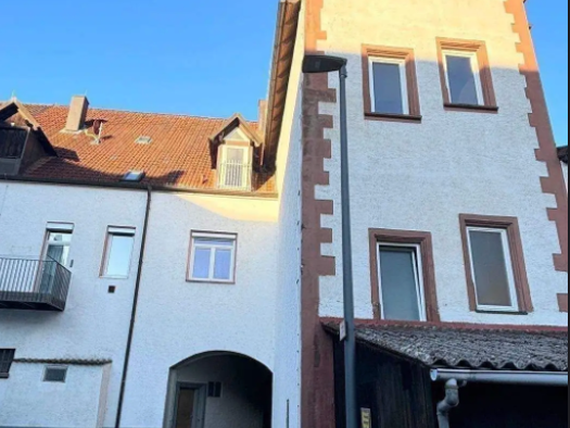 Haus zum Kauf 398.000 € 9 Zimmer 190 m² 242 m² Grundstück frei ab sofort Zell a. Main 97299