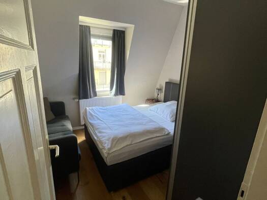 Studio zur Miete 910 € 1 Zimmer 22 m² frei ab sofort Gallus Frankfurt am Main / Gallusviertel 60326