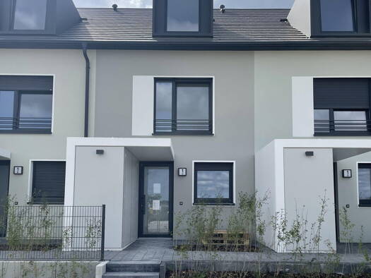 Reihenmittelhaus zur Miete 1.740 € 5 Zimmer 145 m² 100 m² Grundstück frei ab 01.06.2026 Raiffeisenweg 1c Kirchheimbolanden 67292