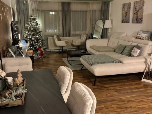 Wohnung zur Miete 600 € 2 Zimmer 56 m² Geschoss 1/4 frei ab 01.04.2026 Rathausstraße 3 Nittendorf 93152