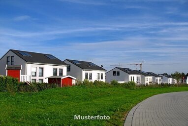 Einfamilienhaus zum Kauf Zwangsversteigerung 199.000 € 9 Zimmer 194 m² 466 m² Grundstück Beckingen Beckingen 66701