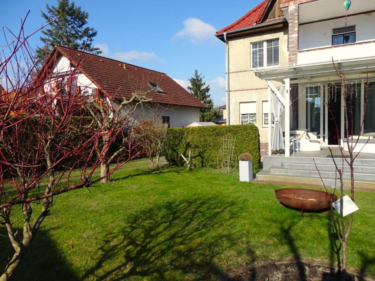 Mehrfamilienhaus zum Kauf 990.000 € 7 Zimmer 286 m²<br/>Wohnfläche 1.244 m²<br/>Grundstück Stahnsdorf Stahnsdorf 14532