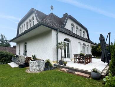 Villa zum Kauf 655.000 € 8 Zimmer 340 m² 1.061 m² Grundstück Bösinghausen Waake - Bösinghausen 37136