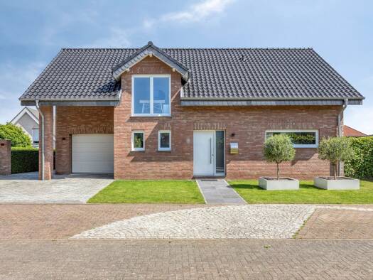 Einfamilienhaus zum Kauf 625.000 € 5 Zimmer 180 m² 461 m² Grundstück frei ab sofort Elisabethstraße 8 Tüddern Selfkant 52538