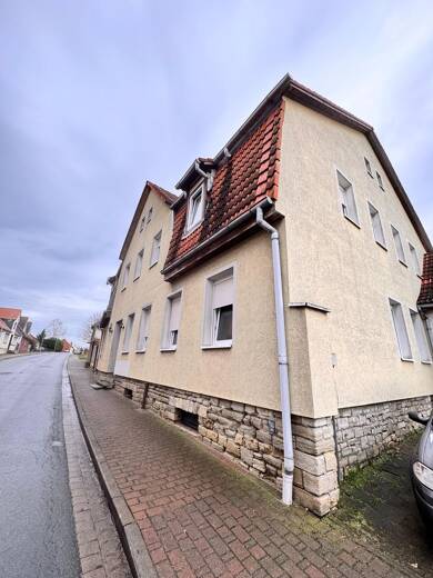 Mehrfamilienhaus zum Kauf provisionsfrei 159.000 € 8 Zimmer 278 m² 527 m² Grundstück frei ab sofort Groß Germersleben Oschersleben 39387