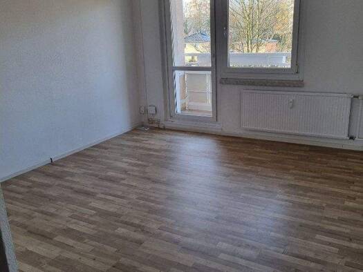 Wohnung zur Miete 270 € 3 Zimmer 54,2 m² Wolgograder Allee 36 Hutholz Hutholz 09123