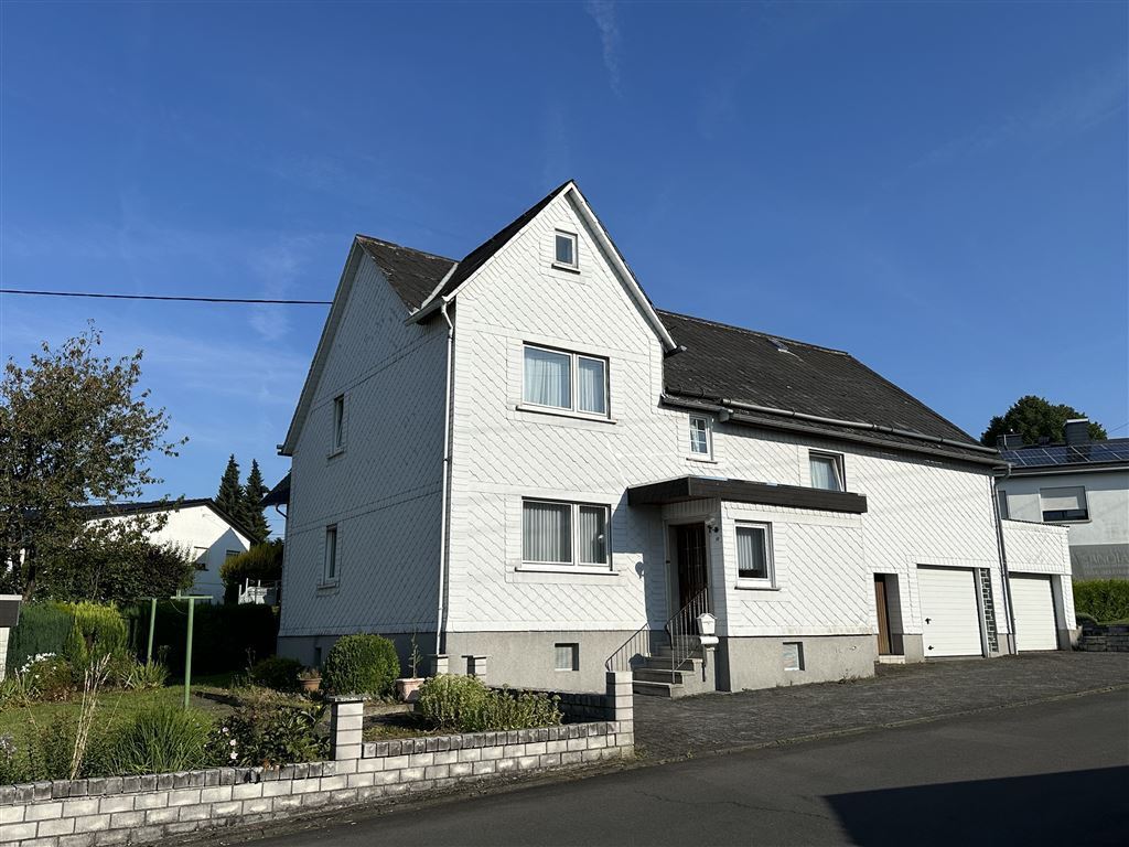 Einfamilienhaus zum Kauf 95.000 € 5 Zimmer 130 m²<br/>Wohnfläche 500 m²<br/>Grundstück ab sofort<br/>Verfügbarkeit Höhn Höhn 56462