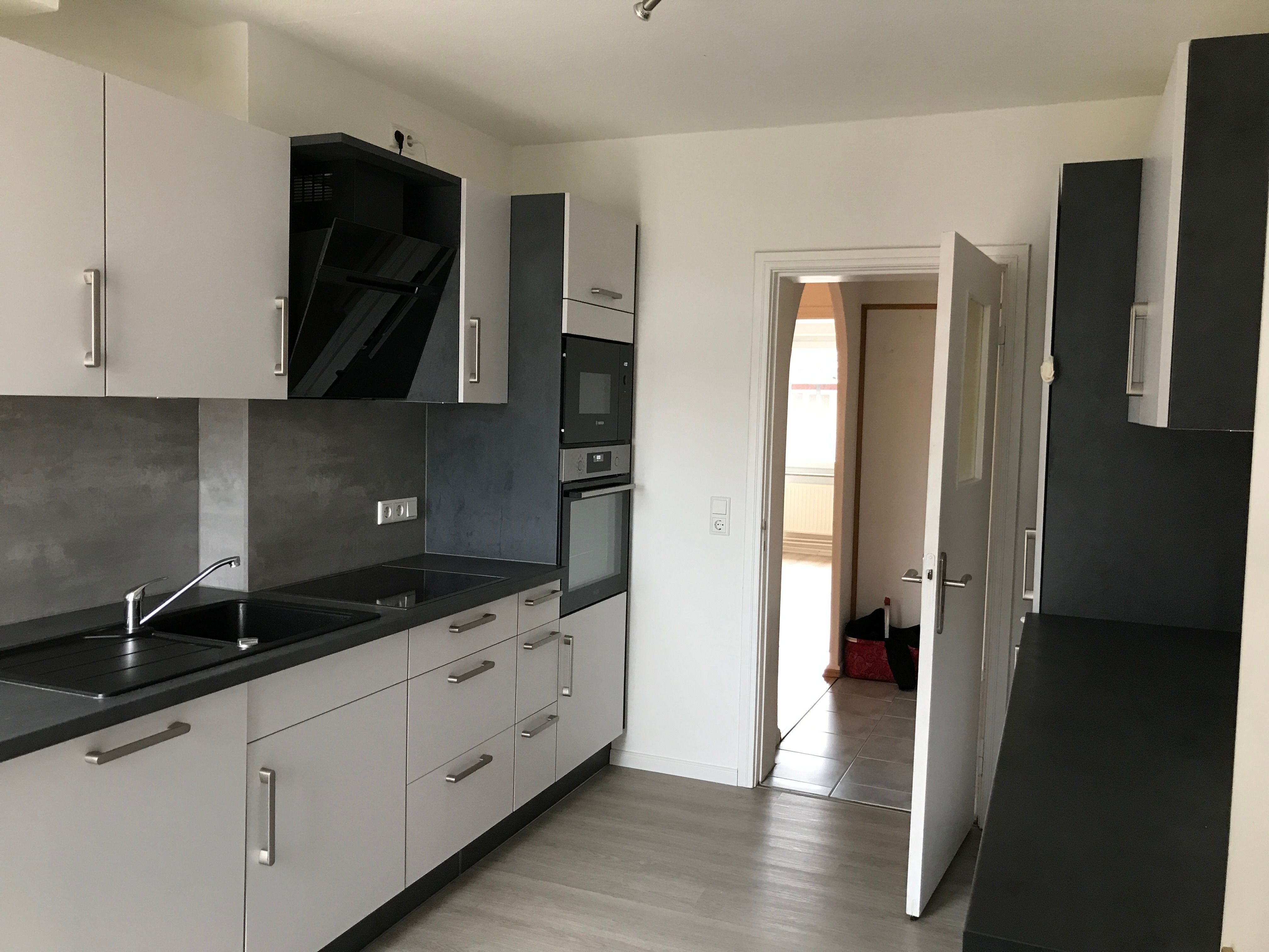 Wohnung zur Miete 960 € 4 Zimmer 102 m²<br/>Wohnfläche 3.<br/>Geschoss ab sofort<br/>Verfügbarkeit Marthastr Südfriedhof Bezirk 5 Kiel 24114