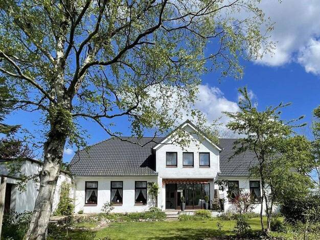 Einfamilienhaus zum Kauf provisionsfrei 349.000 € 9 Zimmer 250 m² 4.150 m² Grundstück Aventoft 25927