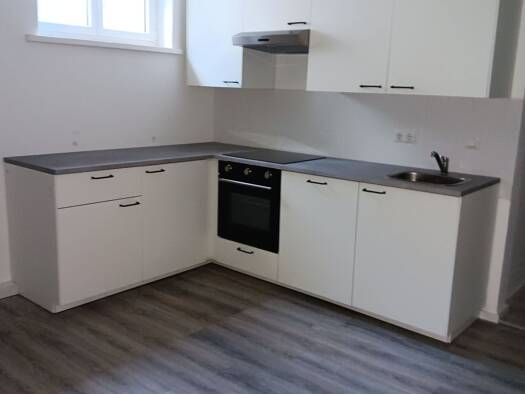 Wohnung zur Miete 300 € 1 Zimmer 13 m² frei ab sofort Königstraße 69 Innenstadt Hof 95028