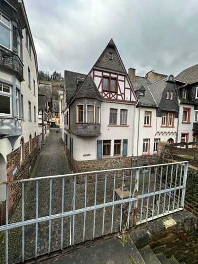 Haus zum Kauf provisionsfrei 155.000 € 8 Zimmer 163 m² 87 m² Grundstück Zollstraße 7 Bacharach Bacharach 55422