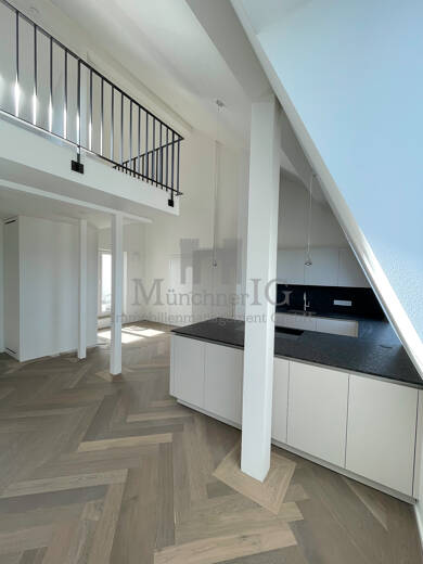 Wohnung zur Miete 2.625 € 2 Zimmer 113,2 m² Dachgeschoss, 5. Geschoss frei ab 01.06.2025 Untergiesing-Harlaching München 81547