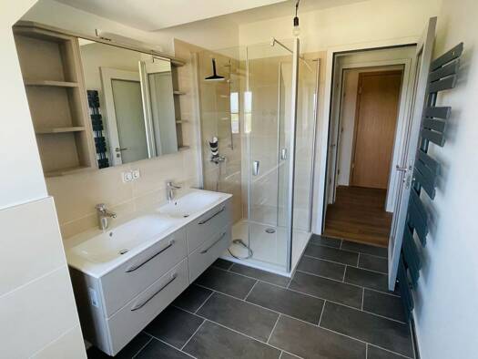 Wohnung zur Miete 850 € 4 Zimmer 100 m² Geschoss 2/2 frei ab 01.11.2026 Schopperstraße 4 Zeulenroda Zeulenroda-Triebes 07937