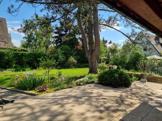 Bungalow zum Kauf 1.250.000 € 5 Zimmer 192 m² 1.100 m² Grundstück frei ab sofort Schwaig Schwaig bei Nürnberg 90571