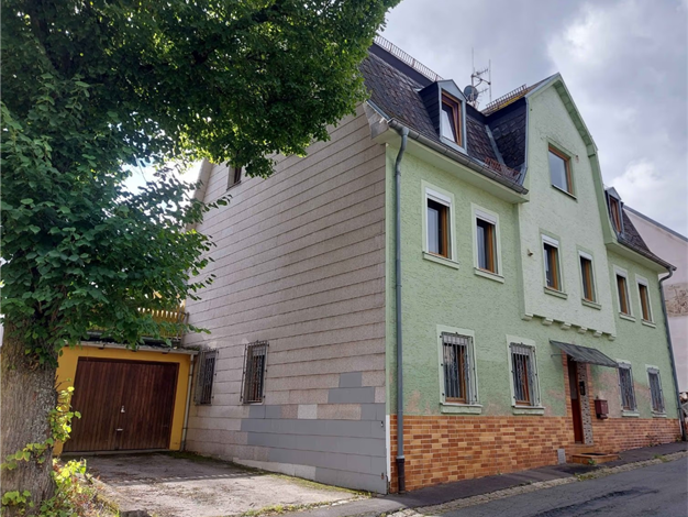Mehrfamilienhaus zum Kauf 95.000 € 11 Zimmer 256,6 m² 230 m² Grundstück Selb 95100