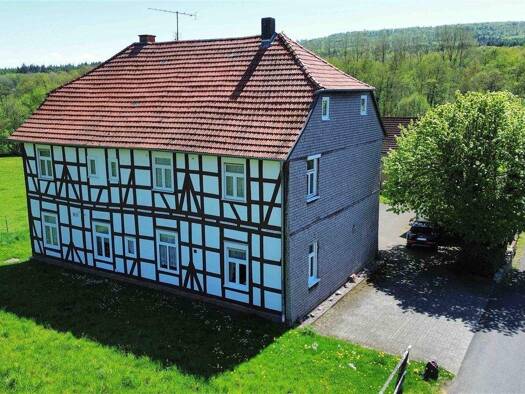 Einfamilienhaus zum Kauf 259.000 € 8 Zimmer 275 m² 1.313 m² Grundstück Bergfreiheit Bad Wildungen 34537