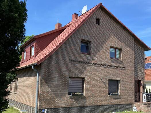 Einfamilienhaus zum Kauf 260.000 € 5 Zimmer 179 m² 1.061 m² Grundstück Unterlüß 29345