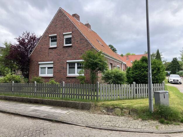 Einfamilienhaus zum Kauf provisionsfrei 190.000 € 5 Zimmer 108 m² 822 m² Grundstück Weenermoor Weener 26826