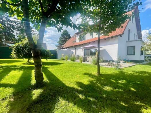 Doppelhaushälfte zur Miete 2.100 € 5 Zimmer 180 m² 600 m² Grundstück frei ab 01.05.2026 Petersaurach 91580