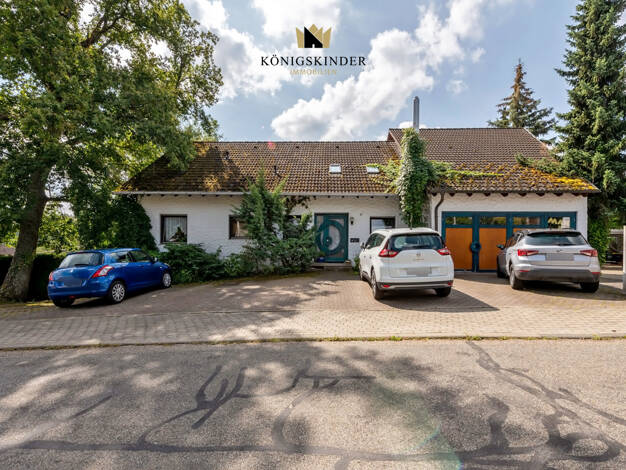 Haus zum Kauf 599.999 € 10 Zimmer 194 m² 850 m² Grundstück Schwarzenberg Schömberg 75328