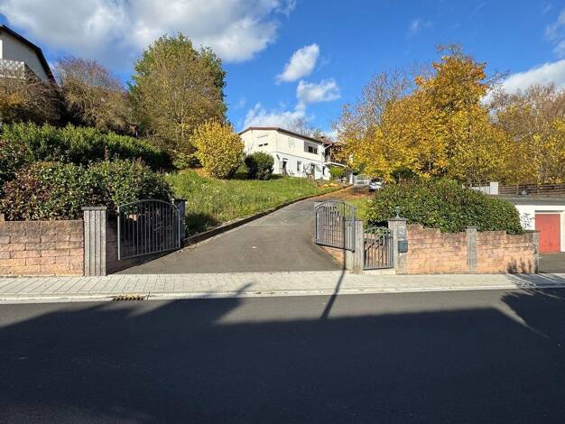 Doppelhaushälfte zum Kauf provisionsfrei 549.000 € 6 Zimmer 180 m² 730 m² Grundstück Nibelungenstraße 2 Obernburg Obernburg am Main 63785