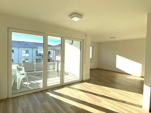 Wohnung zum Kauf 287.000 € 3 Zimmer 65,8 m² 1. Geschoss frei ab sofort Zum Steingau 8 Göggingen 73571