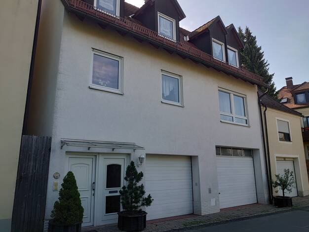 Haus zum Kauf provisionsfrei 360.000 € 5,5 Zimmer 146 m² 130 m² Grundstück Hollfeld Hollfeld 96142