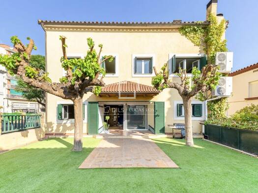 Haus zum Kauf 795.000 € 348 m² 348 m² Grundstück Tarragona 43002