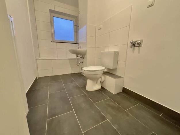 Wohnung zur Miete 449 € 3 Zimmer 72,2 m² 2. Geschoss Wiesenstraße 27 Sandhorst Aurich 26603