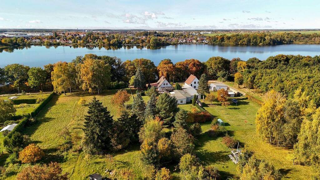 Einfamilienhaus zum Kauf 399.000 € 5 Zimmer 129 m² 2.002 m² Grundstück Waren Waren (Müritz) 17192