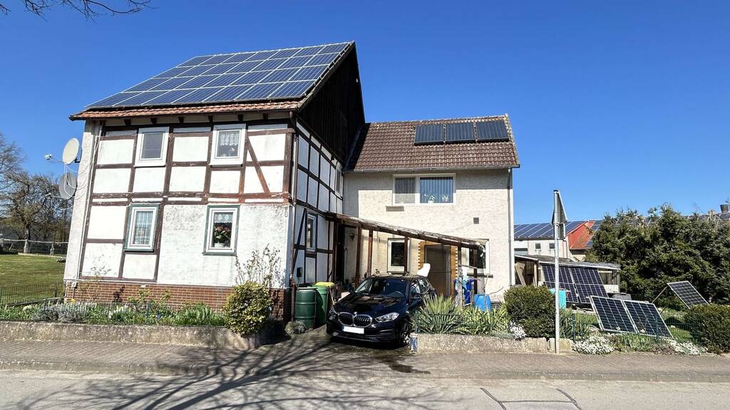 Einfamilienhaus zum Kauf 114.000 € 6 Zimmer 142 m² 221 m² Grundstück Bühne Borgentreich-Bühne 34434