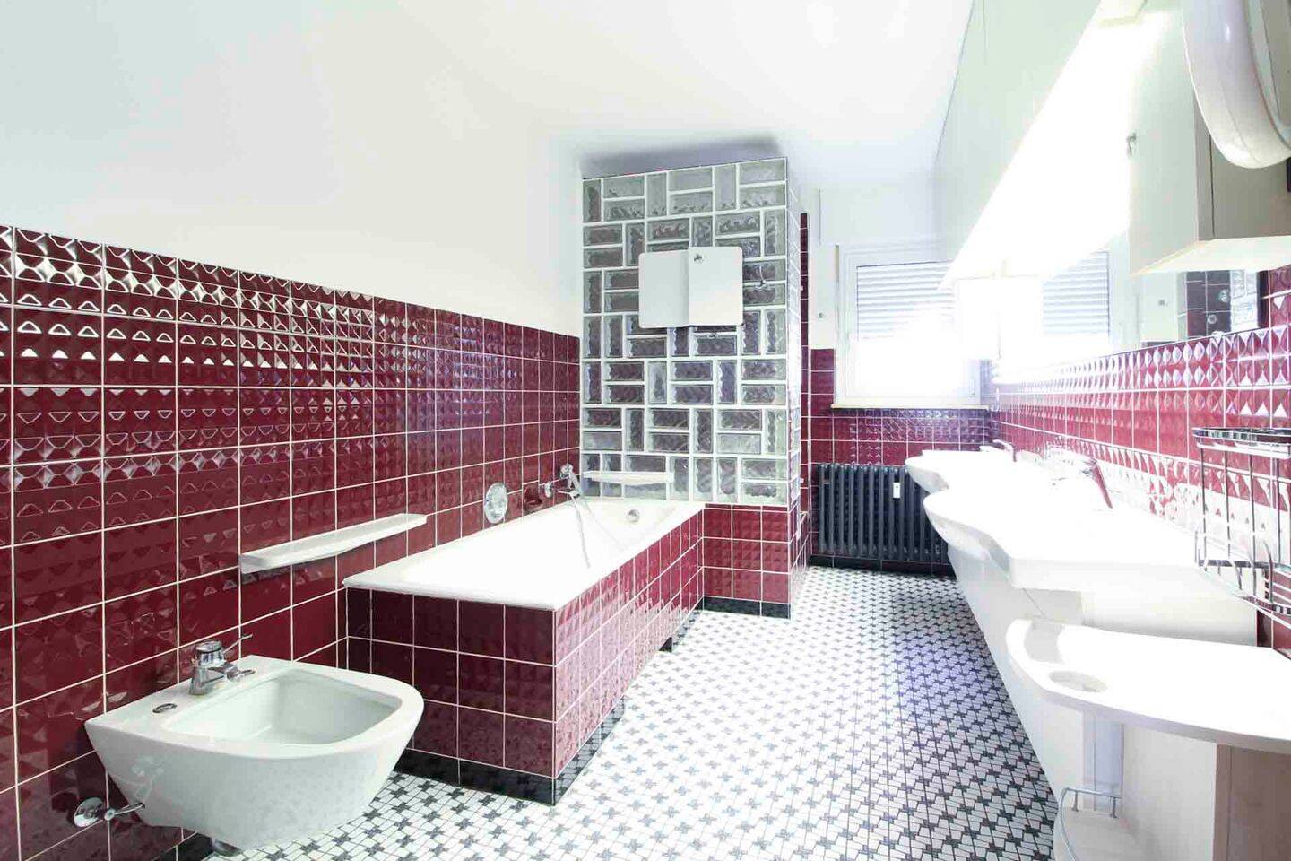 Immobilie in Nieheim - Wohn- und Geschäftshaus mit Entwicklungspotenzial im Zentrum von Nieheim - Bild 3